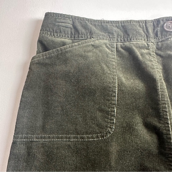 Ann Taylor women’s size 10 corduroy skirt back zip /front pockets, olive green - Picture 6 of 6
